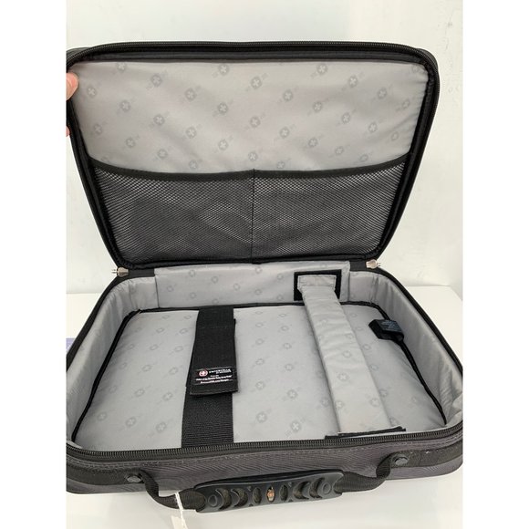 Swiss Gear by Wenger The Insight GRY BLK Computer Case 15" Nylon PVC - Picture 5 of 11